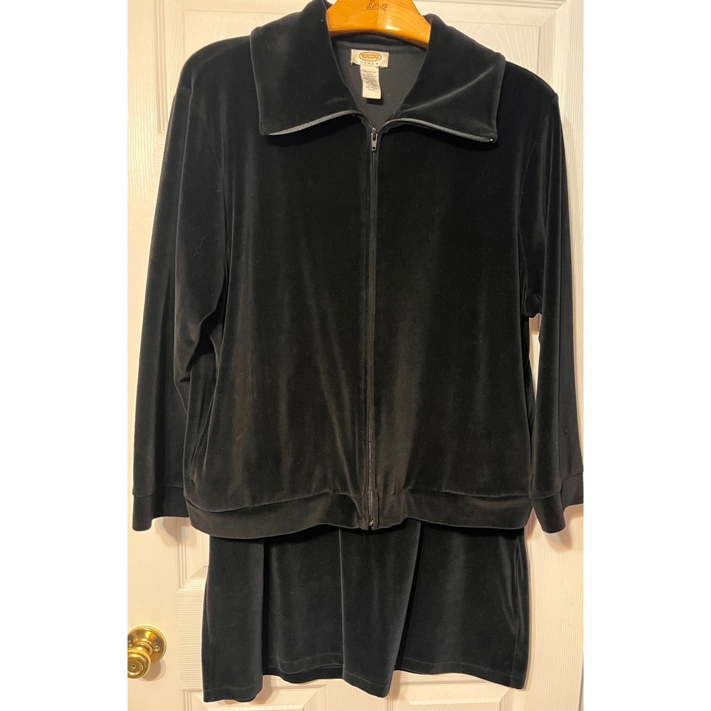 Talbots Woman Black Velour 2 Piece Set Zip Jacket and Midi Skirt READ
Size 2X